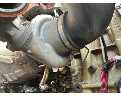 Detroit DD15 Turbocharger / Supercharger for a Freightliner Cascadia 125