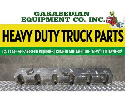 Cummins 6CT 8.3 Valve Cover for a Unmarked N/A