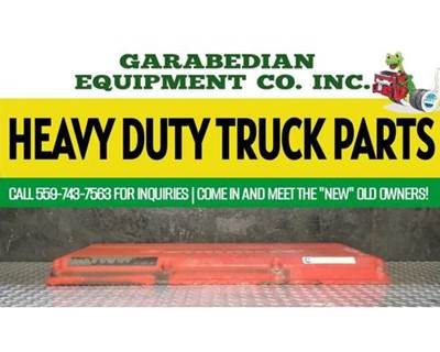 Cummins ISX Valve Cover for a Peterbilt 386