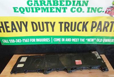 Detroit DD13 Valve Cover for a Freightliner Cascadia 125