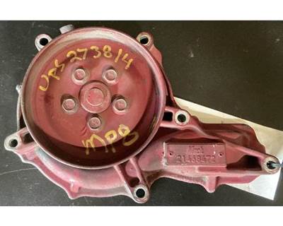 Mack Pinnacle CXU612 Water Pump for a Mack CXU612