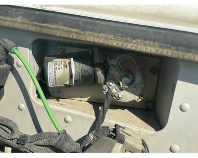 Peterbilt 384 Windshield Washer Motor