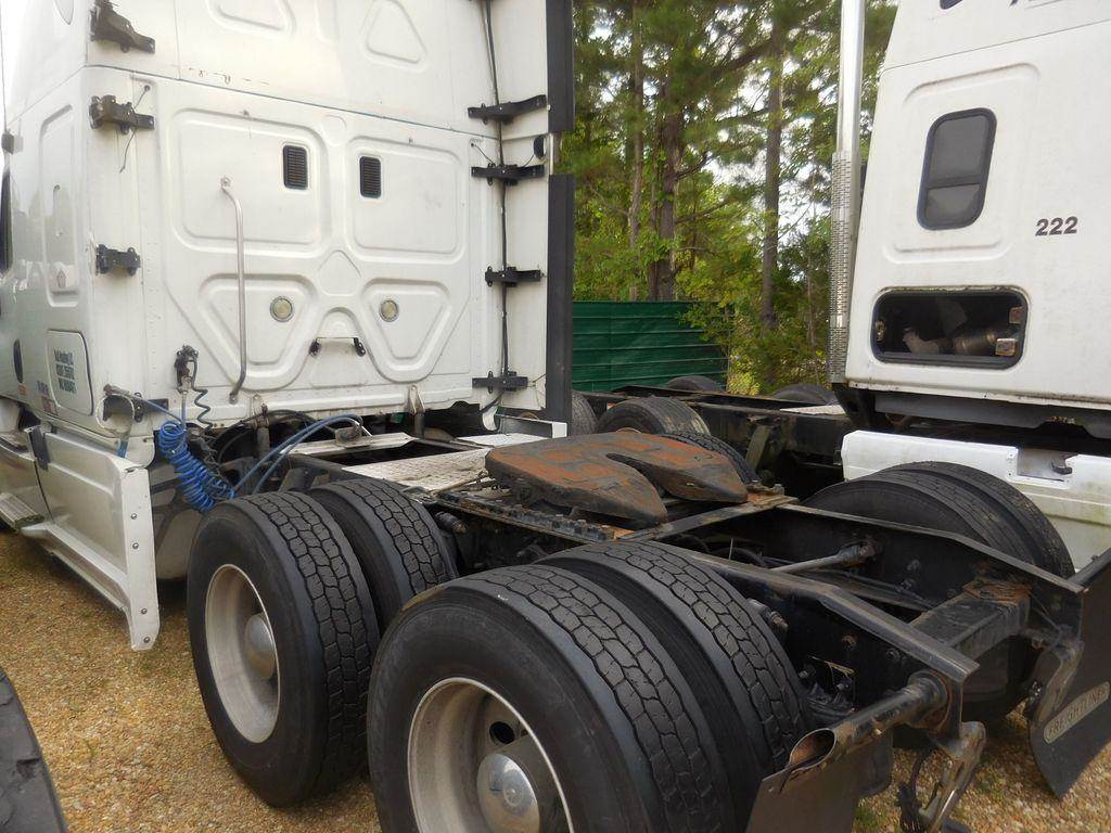 2013 Freightliner Cascadia Fifth Wheel For Sale Selma, NC 8378