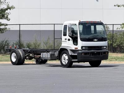 Chevrolet T7500 Single Axle Cab & Chassis Truck - Isuzu, 300HP, 6 Speed Automatic