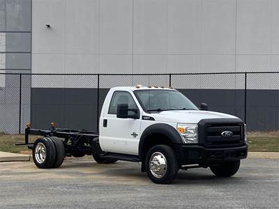 Ford F-550 Single Axle Cab & Chassis Truck - 300HP, Automatic