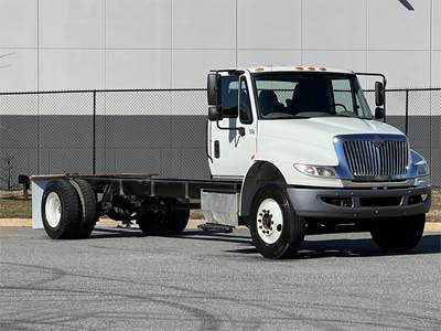 International DuraStar 4300 Single Axle Cab & Chassis Truck - Cummins, 240HP, 6 Speed Automatic