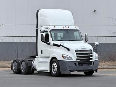 Freightliner Cascadia 126 Day Cab Truck - Detroit 505HP, Amt