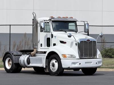 Peterbilt 384 Single Axle Day Cab Truck - Cummins 370HP, 10 Speed Manual