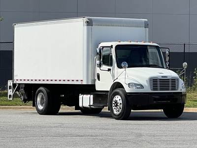 Freightliner M2 106 18 ft Box Truck - 240HP, Amt, Liftgate