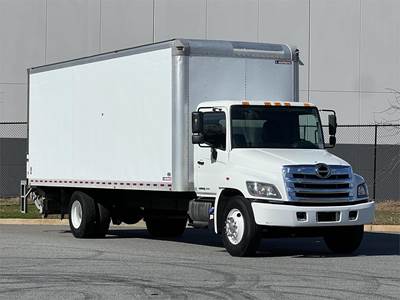 Hino 268 26 ft Box Truck - 230HP, Automatic, Liftgate