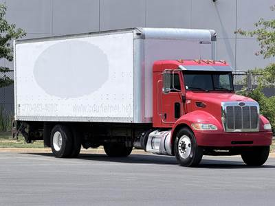 Peterbilt 337 26 ft Box Truck - 260HP, 6 Speed Manual, Liftgate