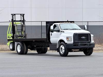 Ford F-650 22 ft Flatbed Truck - Automatic