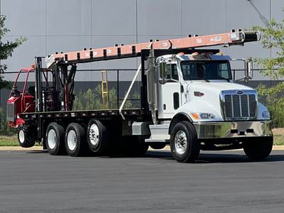 Peterbilt 348 Tandem Axle 28 ft Flatbed Truck - 350HP, Automatic
