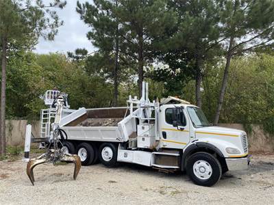 Freightliner M2 112 Tri Axle Grapple Truck - Detroit, 350HP, 8Ll Manual