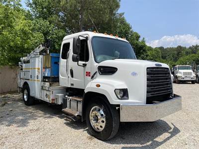 Freightliner 108SD Mechanic / Service Truck - Cummins, 310HP, 10 Speed Manual