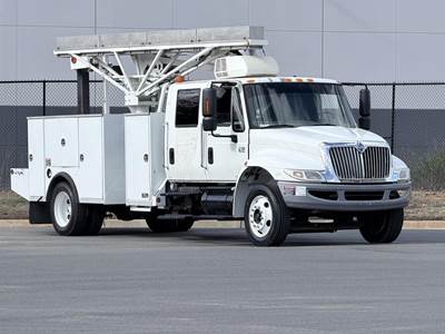 International DuraStar 4300 Mechanic / Service Truck - DT466, 230HP, Automatic
