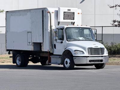 Freightliner M2 106 Single Axle Recycling Truck - Cummins, 240HP, Automatic