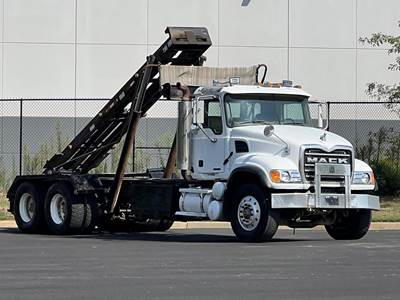 Mack Granite CV713 Roll Off Truck - E7, 350HP, Automatic