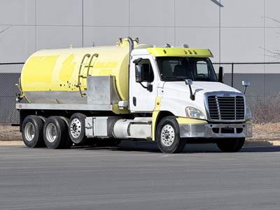 Freightliner Cascadia 125 Tandem Axle Sewer / Septic Truck - Detroit, 500HP, 13 Speed Manual