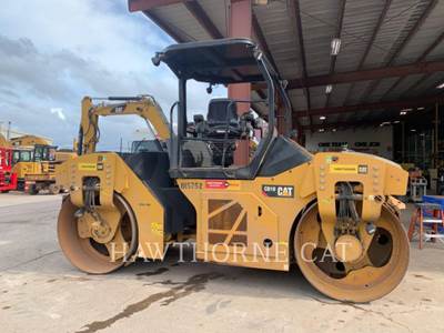 Caterpillar CB10 Smooth Drum Roller Compactor