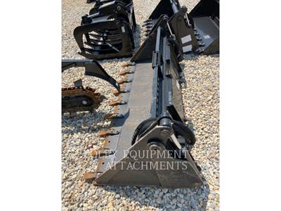 Caterpillar BKSSLMP80T Skid Steer