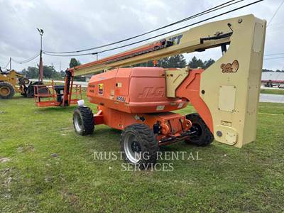 JLG 800AJ Boom Lift