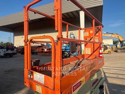 JLG 2632ES Scissor Lift