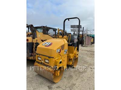 Caterpillar CB1.7 Tandem Vibratory Roller