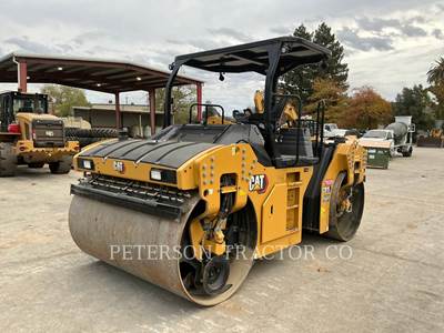 Caterpillar CB15 Smooth Drum Roller Compactor