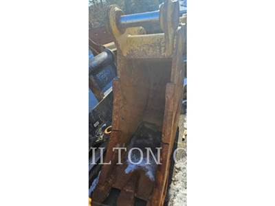 Caterpillar B LINKAGE 24" SD BUCKET Bucket