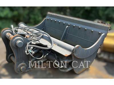 SCOTT 72" TILT BUCKET DB LINKAGE Bucket