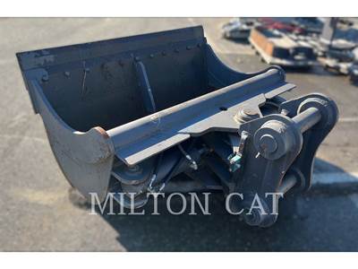 336/340 72" TILT BUCKET DB LINKAGE Bucket
