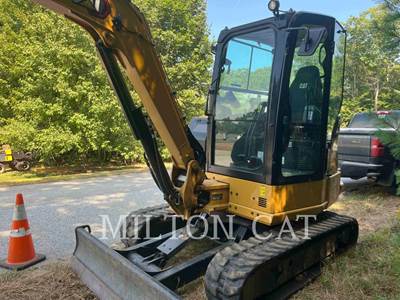Caterpillar 30407 Excavator