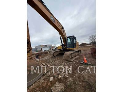 Caterpillar 33007 Excavator
