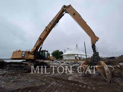 Caterpillar 390FL Excavator