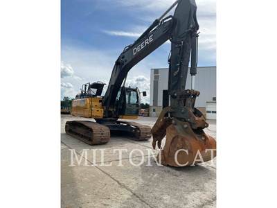 John Deere 250G Excavator