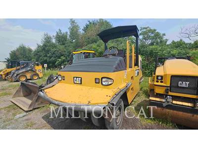 Caterpillar CW14 Pneumatic Tired Roller