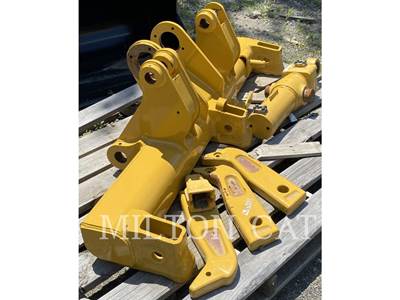 Caterpillar D4 MULTI SHANK RIPPER, STRAIGHT Ripper