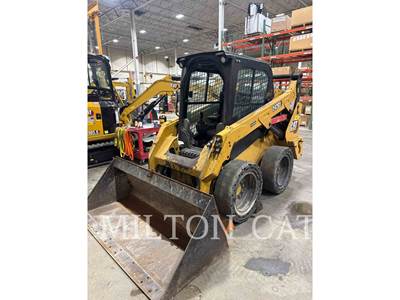 Caterpillar 242D3 Mini Skid Steer