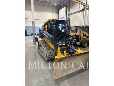 John Deere 335 Skid Steer
