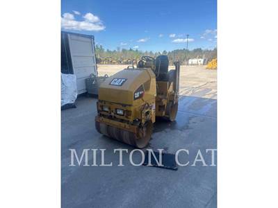 Caterpillar CB1.8 Smooth Drum Roller Compactor