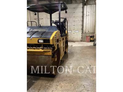 Caterpillar CB13 Tandem Vibratory Roller