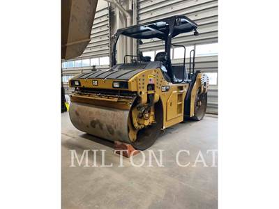 Caterpillar CB13 Tandem Vibratory Roller