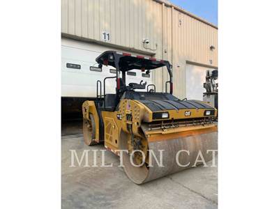 Caterpillar CB15 Smooth Drum Roller Compactor