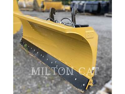Caterpillar BHL 10' SNOW PLOW, IT Snow Plow
