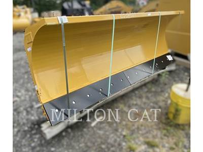 Caterpillar BHL 9' SNOW PLOW, IT Snow Plow