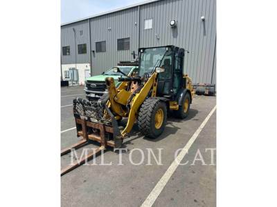 Caterpillar 906M Wheel Loader