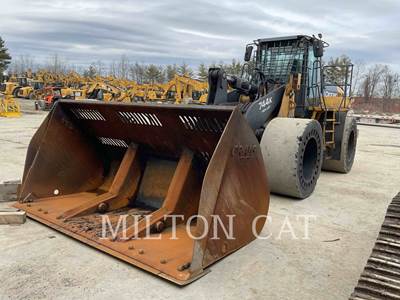 John Deere 744K Wheel Loader