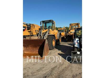 Volvo L90 Wheel Loader