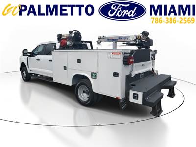 Ford F-350 Crew Cab Cab & Chassis Truck - Automatic